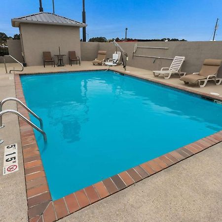Quality Inn & Suites Pearl-Jackson Luaran gambar