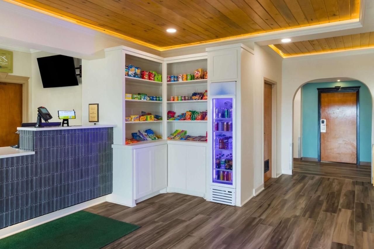 Quality Inn & Suites Pearl-Jackson Luaran gambar