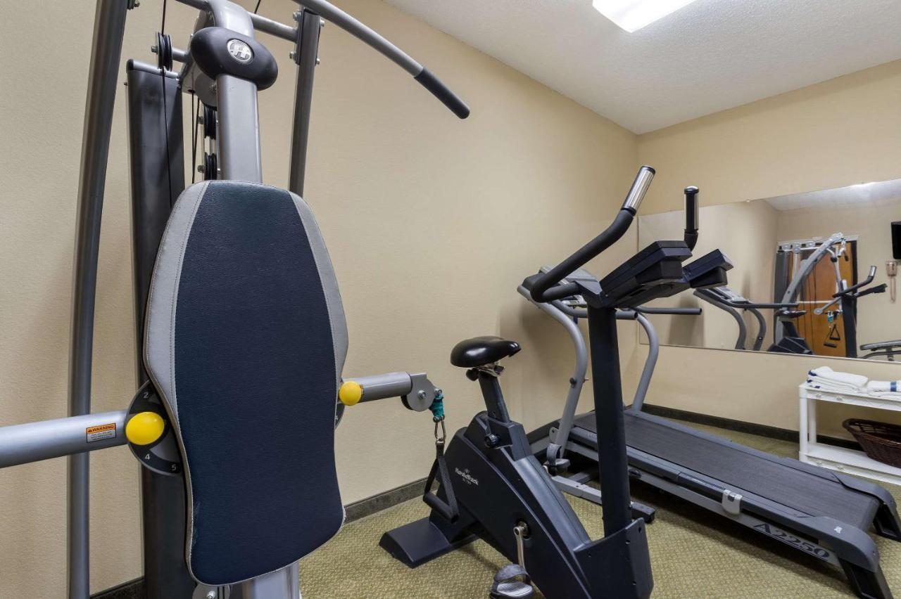 Quality Inn & Suites Pearl-Jackson Luaran gambar